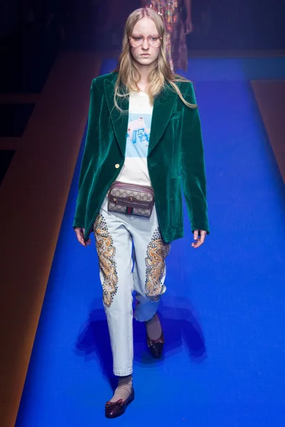 Look 84
